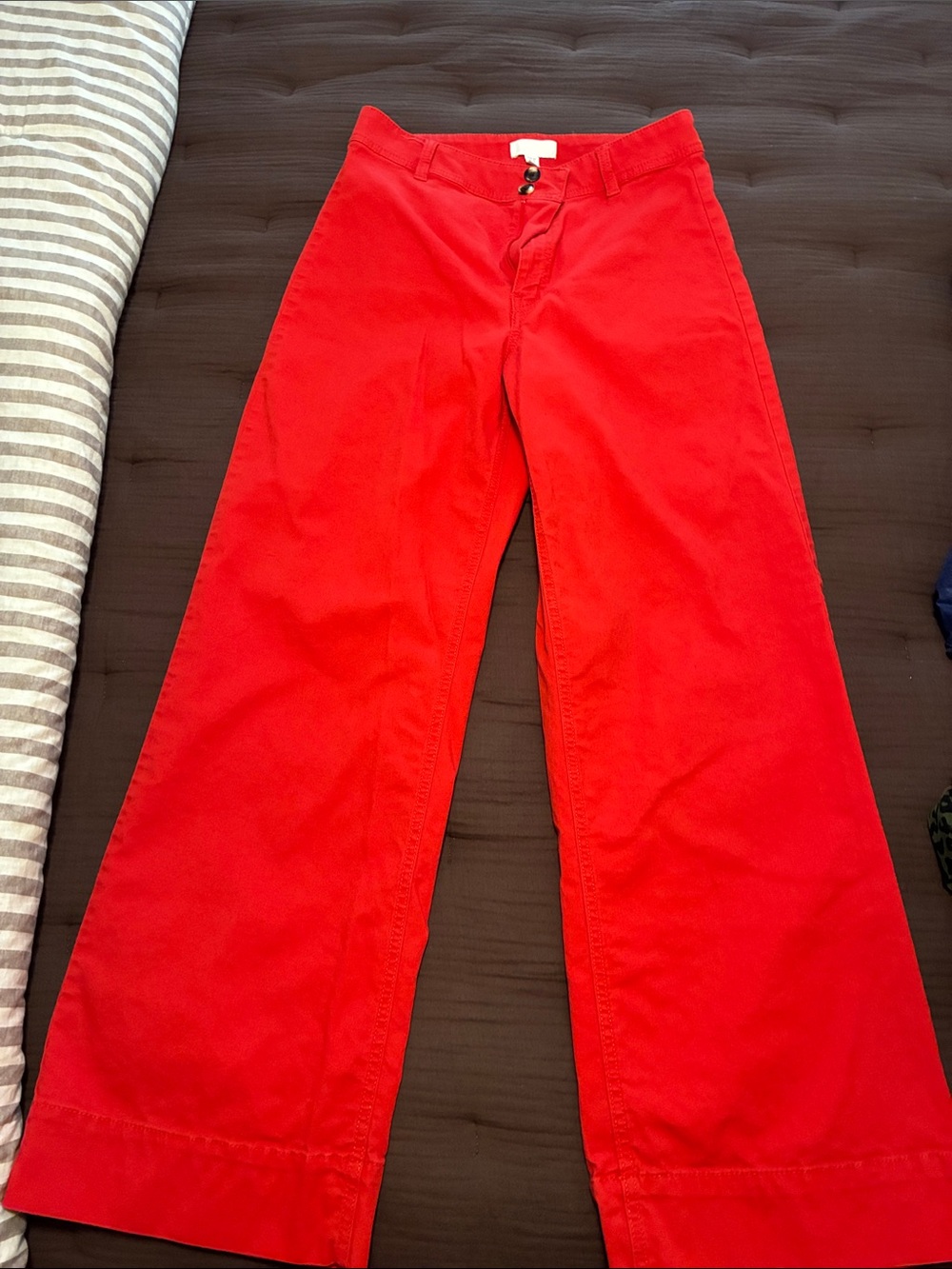 Wide-Leg Women’s pants in Red